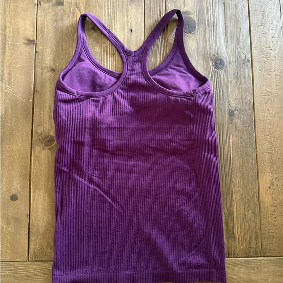 Lululemon Ebb to Street Tank Size 8 - Picture 2 of 2